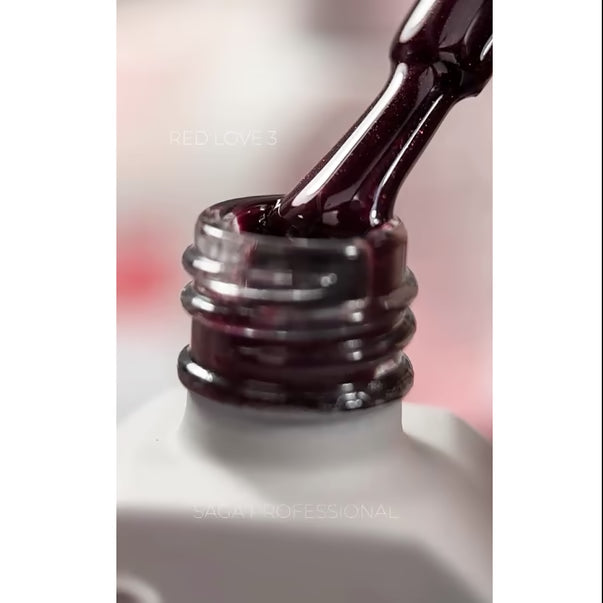 Saga Professional gel polish Love Red 03 10ml