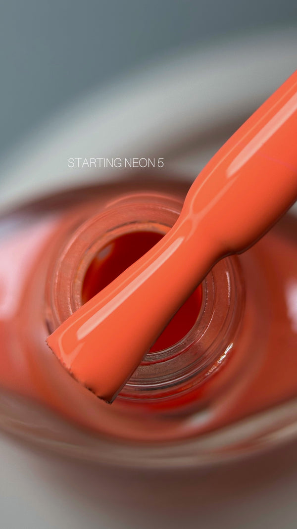 SAGA professional stamping varnish NEON 5 (light peach), 8 ml