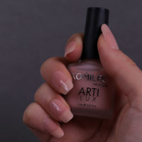 KOMILFO ARTILUX 002 ЛАК ДЛЯ НОГТЕЙ ОБЫЧНЫЙ(НЕ ГЕЛЬ)(РОЗОВЫЙ, ПРОЗРАЧНЫЙ ДЛЯ ПОКРЫТИЯ, ЭМАЛИ), 8 МЛ 222002