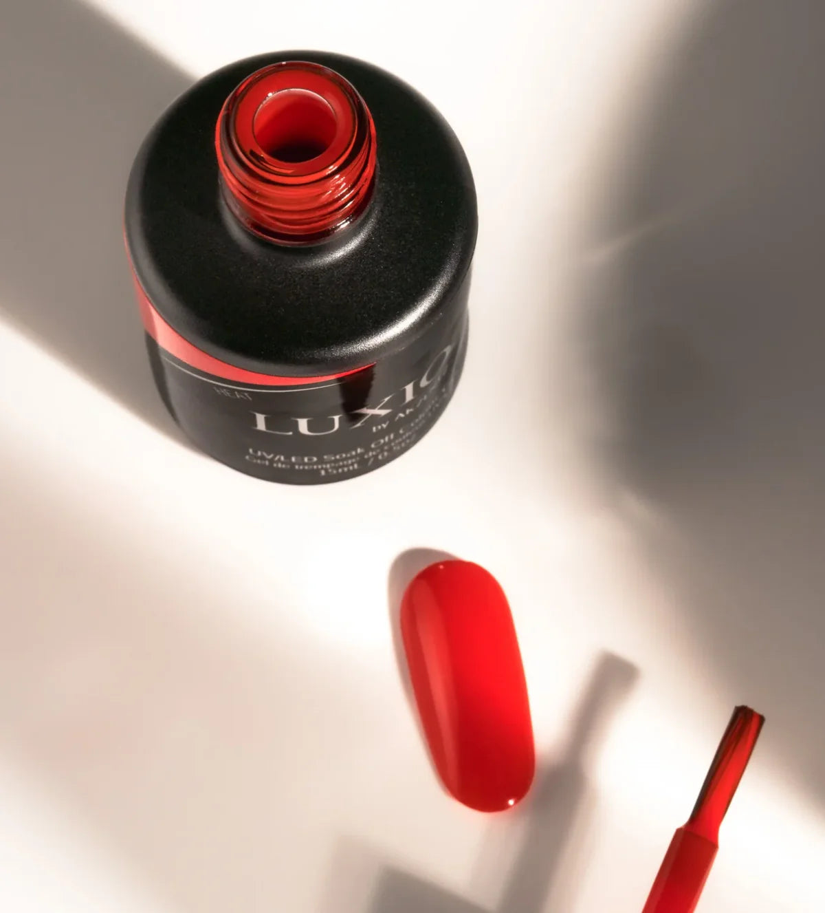 LUXIO HEAT Soak Off Gel New color!