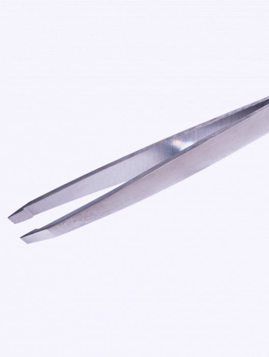 ZOLA PROFESSIONAL EYEBROW TWEEZER Silver(BEVELED)