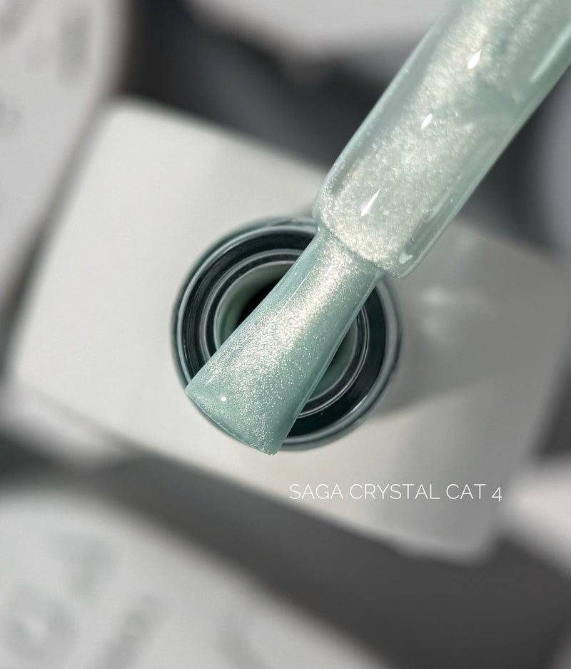 Saga Professional Crystal Cat No. 04 Cat eye gel polish, 10 ml