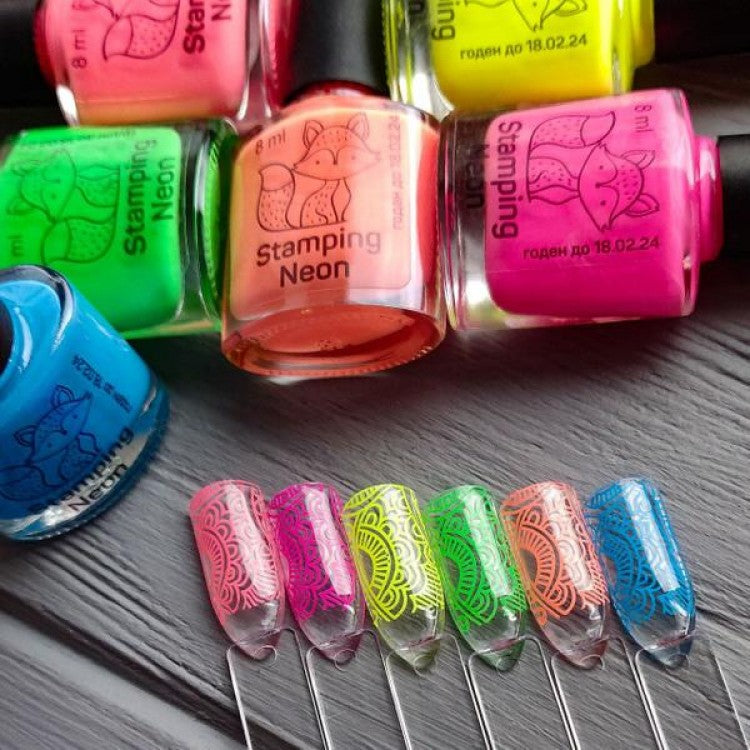 SAGA professional stamping varnish NEON 2 (neon pink), 8 ml